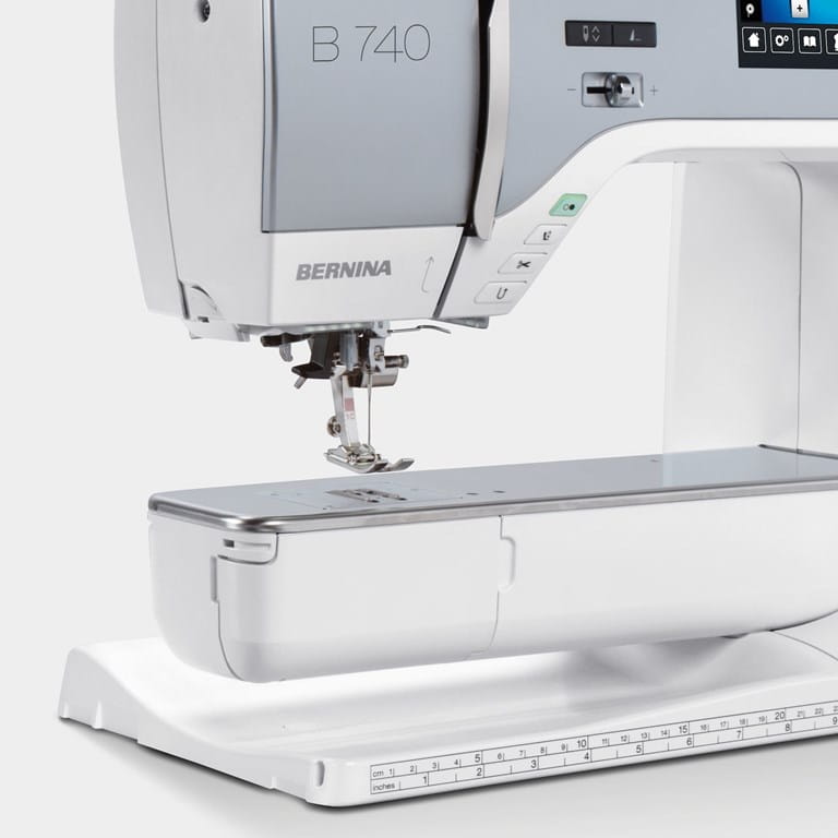 Bernina 740