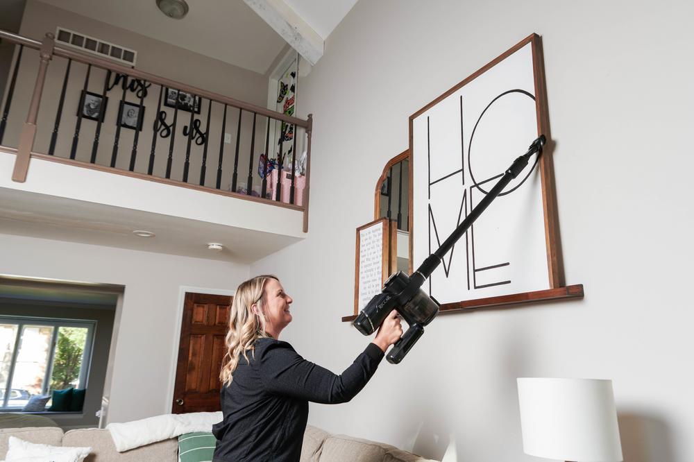 R65 Cordless Stick Vacuum