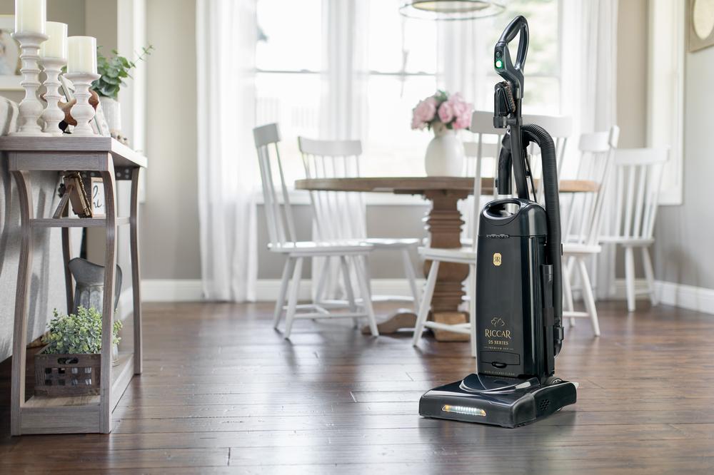 R25 Premium Pet Upright Vacuum R25P.2