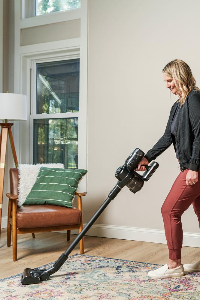 R65 Cordless Stick Vacuum